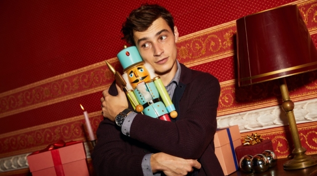 Adrien, Luc & Antoine Join s.Oliver for Holiday '19 Campaign Posing with a nutcracker, Adrien Sahores appears in s.Oliver's holiday 2019 campaign.
