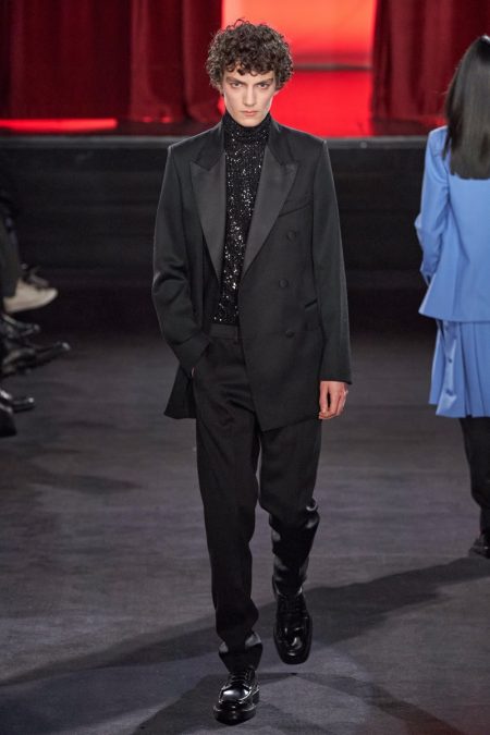 AMI Fall Winter 2020 Mens Collection Runway 029