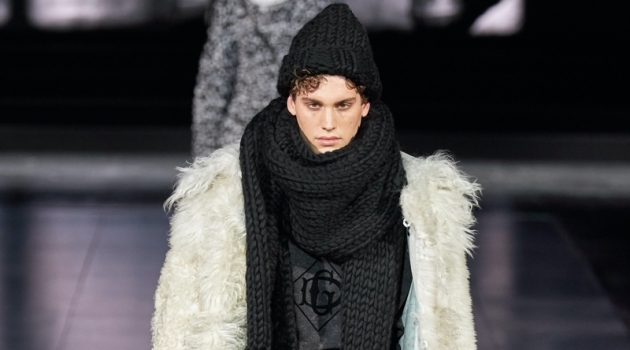 Dolce & Gabbana Celebrates Artistic Craftsmanship with Fall '20 Collection Dolce & Gabbana Celebrates Artistic Craftsmanship with Fall '20 Collection