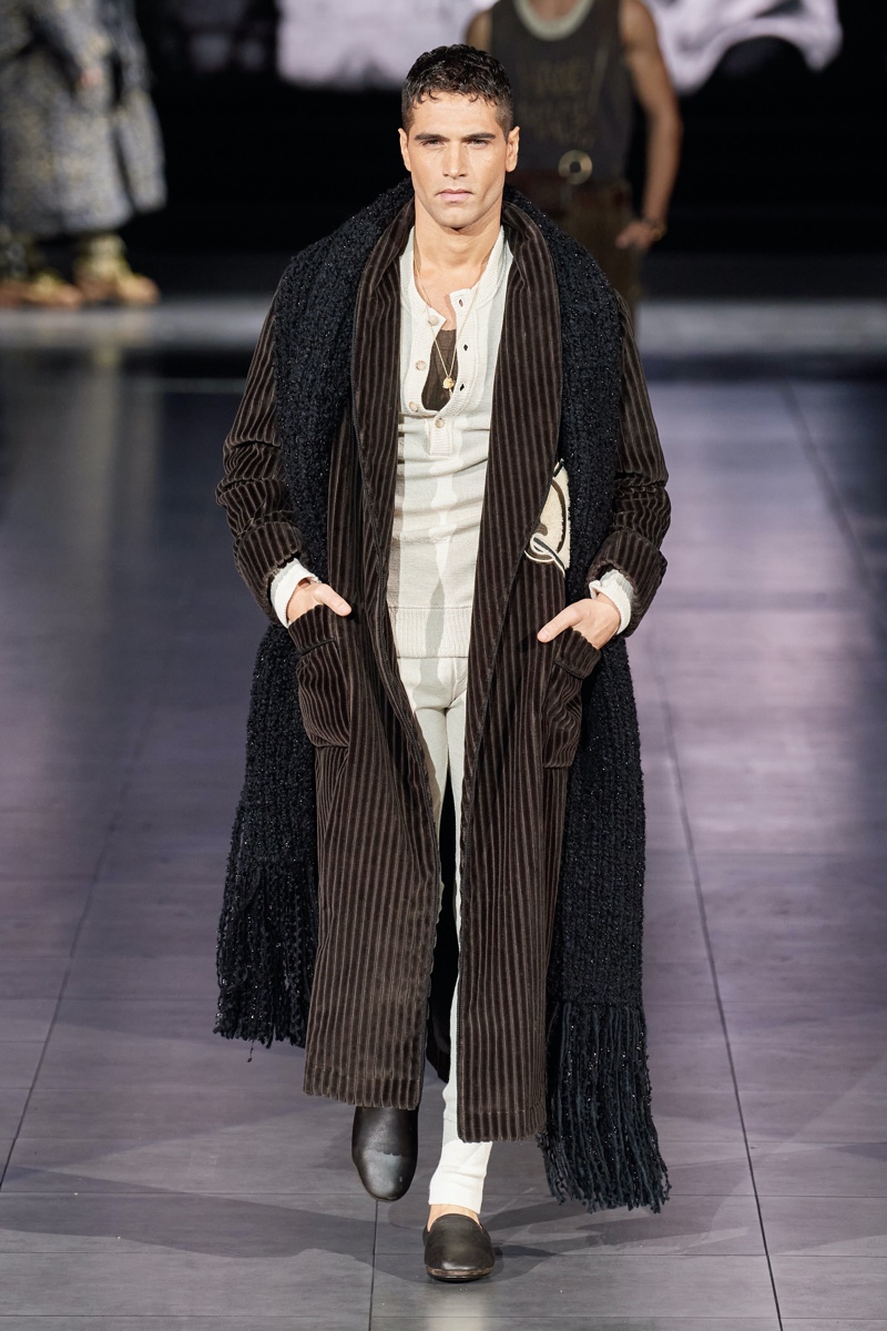 Dolce and Gabbana Fall Winter 2020 Mens Collection Runway Show 075