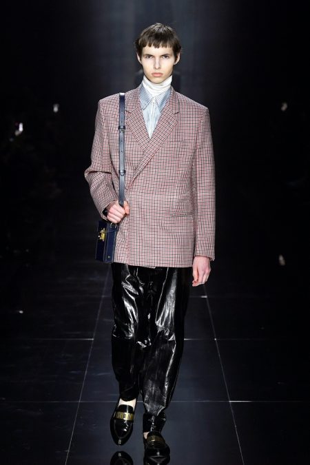 Dunhill Fall Winter 2020 Collection Runway 007