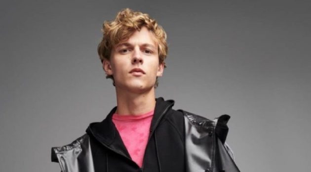 Karl Lagerfeld Paris Embraces Sporty Style with Spring '20 Collection Karl Lagerfeld Paris Embraces Sporty Style with Spring '20 Collection