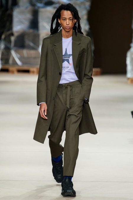 Neil Barrett Fall Winter 2020 Mens Collection Runway 013