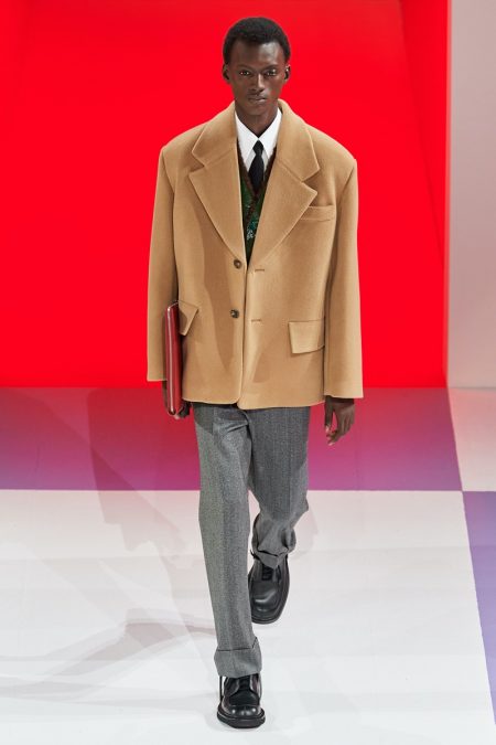 Prada Fall Winter 2020 Mens Collection Runway 007