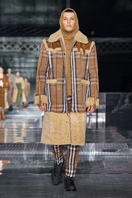 Burberry Fall Winter 2020 Mens Collection Runway 011