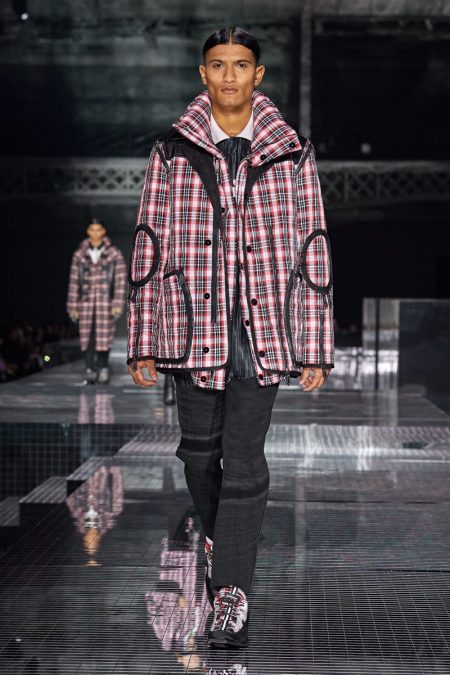 Burberry Fall Winter 2020 Mens Collection Runway 017