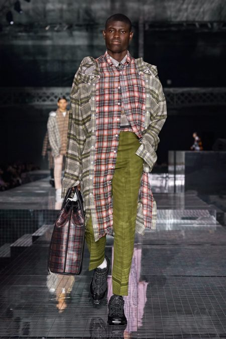 Burberry Fall Winter 2020 Mens Collection Runway 021