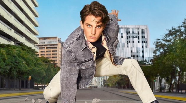 Tommy & HuanXin Star in Diesel for Successful Living Spring '20 Campaign Tommy Hackett stars in Diesel's spring-summer 2020 campaign.