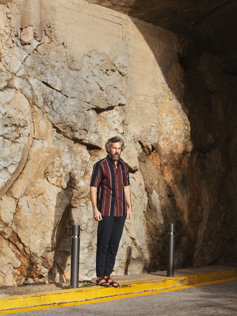 Felix wears shirt Fred Perry, pants Lyle & Scott, and sandals Peralston.