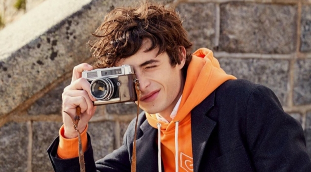 Oscar Kindelan Embraces Smart Style in GANT A preppy vision, Oscar Kindelan models a look from GANT.