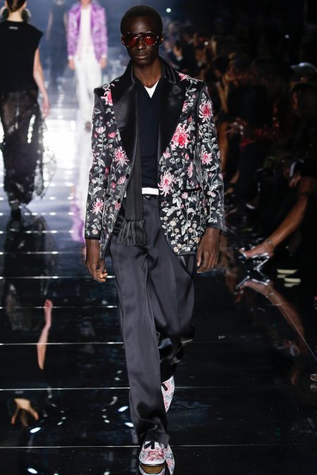 Tom Ford Fall Winter 2020 Mens Collection Runway Show 010