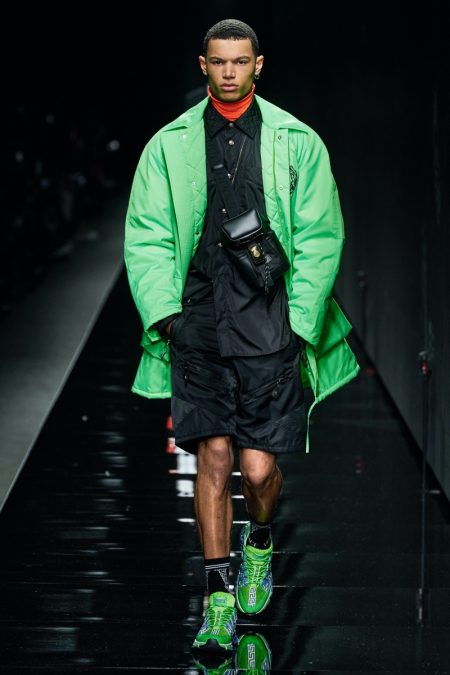 Versace Fall Winter 2020 Mens Collection Runway 027