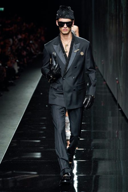 Versace Fall Winter 2020 Mens Collection Runway 038