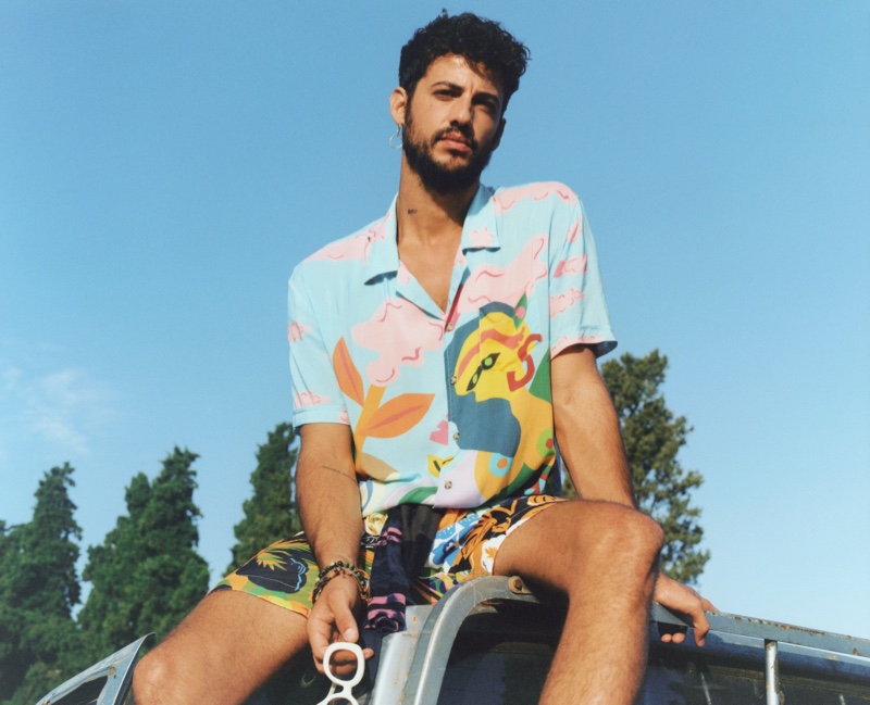 Jorge Brázalez sports a graphic look from Desigual's spring-summer 2020 campaign.