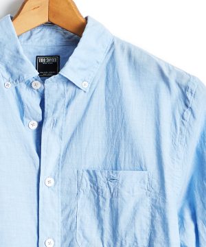 Lightweight Button Down Shirt in Blue Lightweight Button Down Shirt in Blue