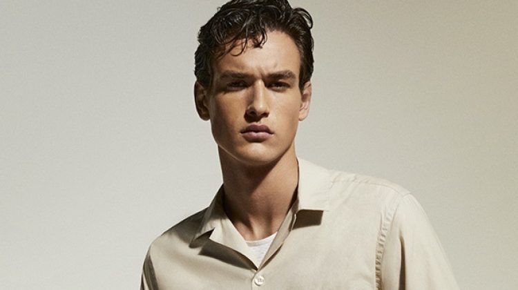 Jegor Venned is a chic vision in a neutral-colored ensemble for Liu Jo Uomo's spring-summer 2020 campaign.