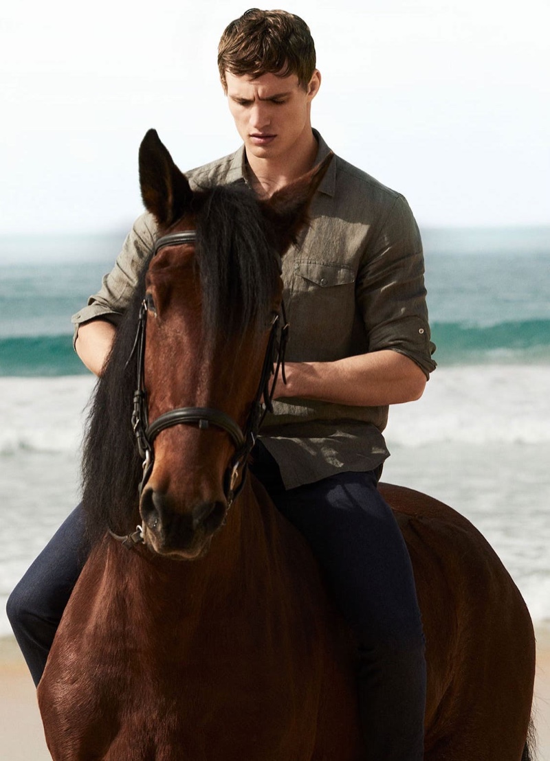 Massimo Dutti Men 2020 Editorial The Life Out There 004