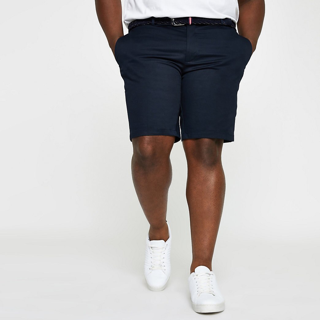 nike sportswear pant tribute