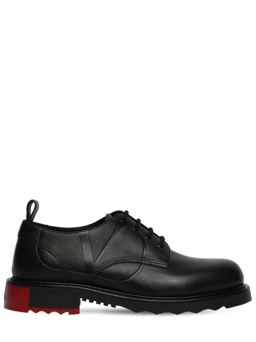 v logo heels