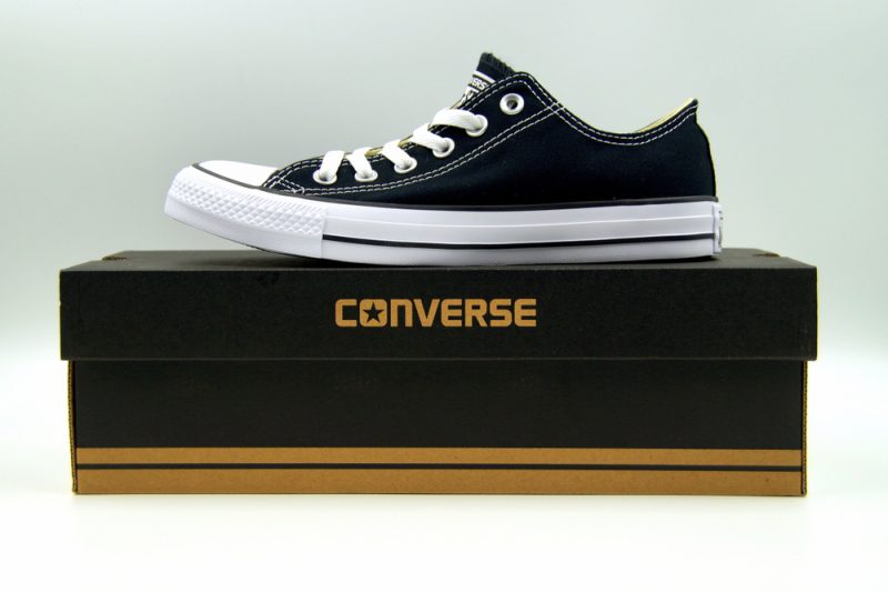 Converse Chuck Taylors Sneakers Converse Chuck Taylors Sneakers