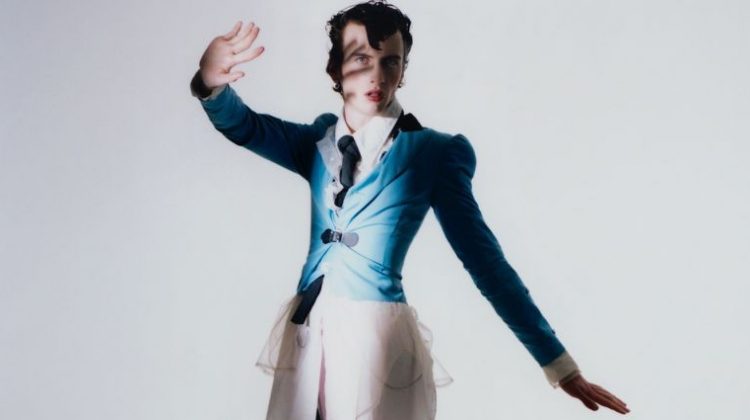 Benno is Unrecognizable for Man About Town