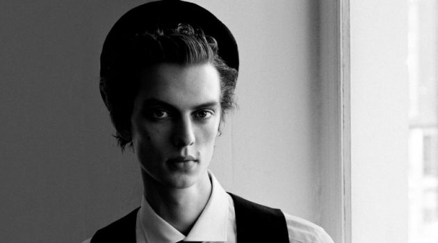 Leon Dons Sleek Style for L'Uomo Vogue Cover Shoot