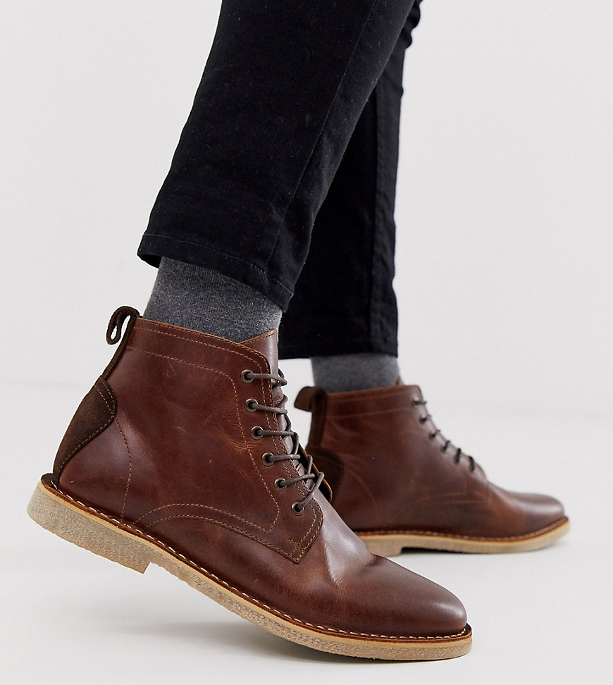 wide chukka boots