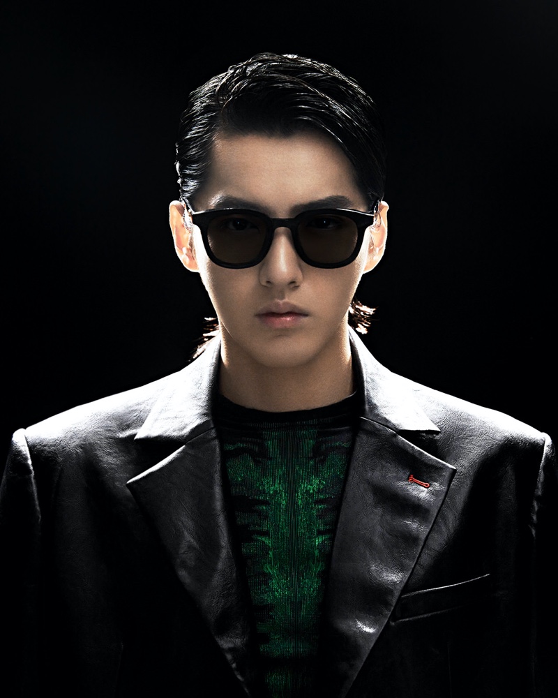 Showcasing a penchant for oversized shapes, Kris Wu dons the GW 004 01 versatile square sunglasses from his Gentle Monster collaboration. » Gentle Wu: Kris Wu Stars in Gentle Monster Campaign Showcasing a penchant for oversized shapes, Kris Wu dons the GW 004 01 versatile square sunglasses from his Gentle Monster collaboration.