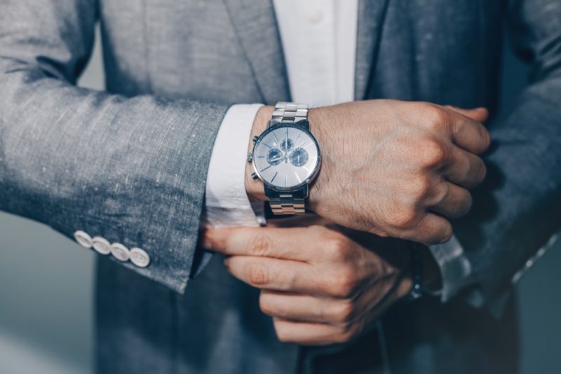 Sterling Style: What Clothing Color Goes with Silver Jewelry? – The