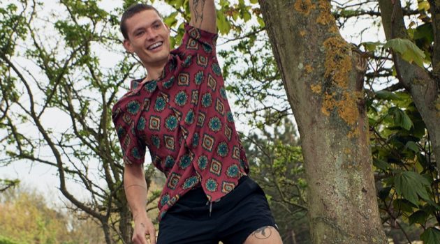 William Sports Summer Style from Pull & Bear William Los embraces casual summer style from Pull & Bear.