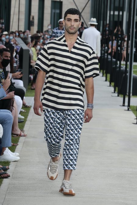 Dolce and Gabbana Spring Summer 2021 Mens Runway Collection 022