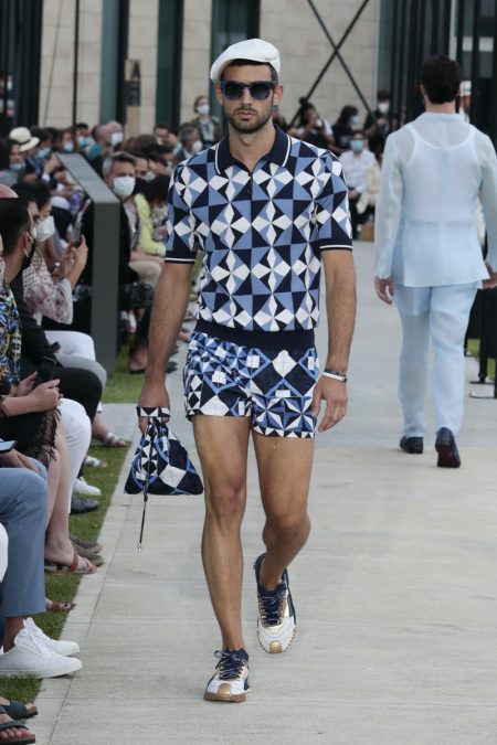 Dolce and Gabbana Spring Summer 2021 Mens Runway Collection 024