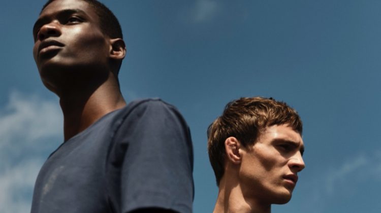 Models Rachide Embalo and Julian Schneyder go casual in Massimo Dutti t-shirts.