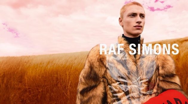 Lennert, Luca & David Venture Outdoors for Raf Simons Fall '20 Campaign Lennert De Lathauwer fronts Raf Simons' fall-winter 2020 campaign.