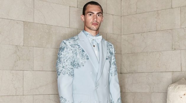 Atelier Versace Makes a Formal Splash with Fall '20 Collection Atelier Versace Makes a Formal Splash with Fall '20 Collection