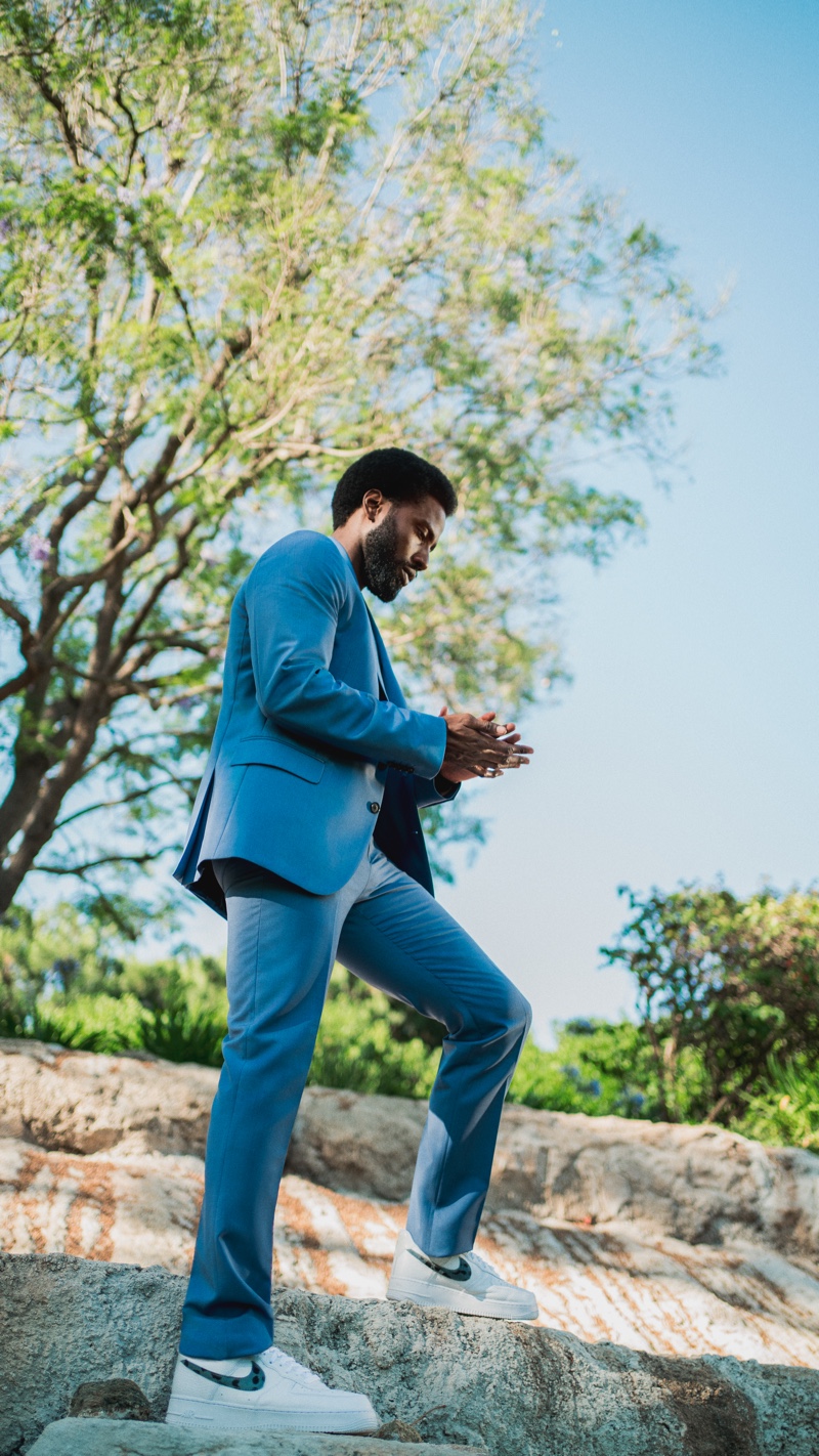 Stepping outdoors, John David Washington sports a Paul Smith suit with a Save Khaki United t-shirt and Nike sneakers. » John David Washington Talks 'Tenet' & BLM with Mr Porter Stepping outdoors, John David Washington sports a Paul Smith suit with a Save Khaki United t-shirt and Nike sneakers.