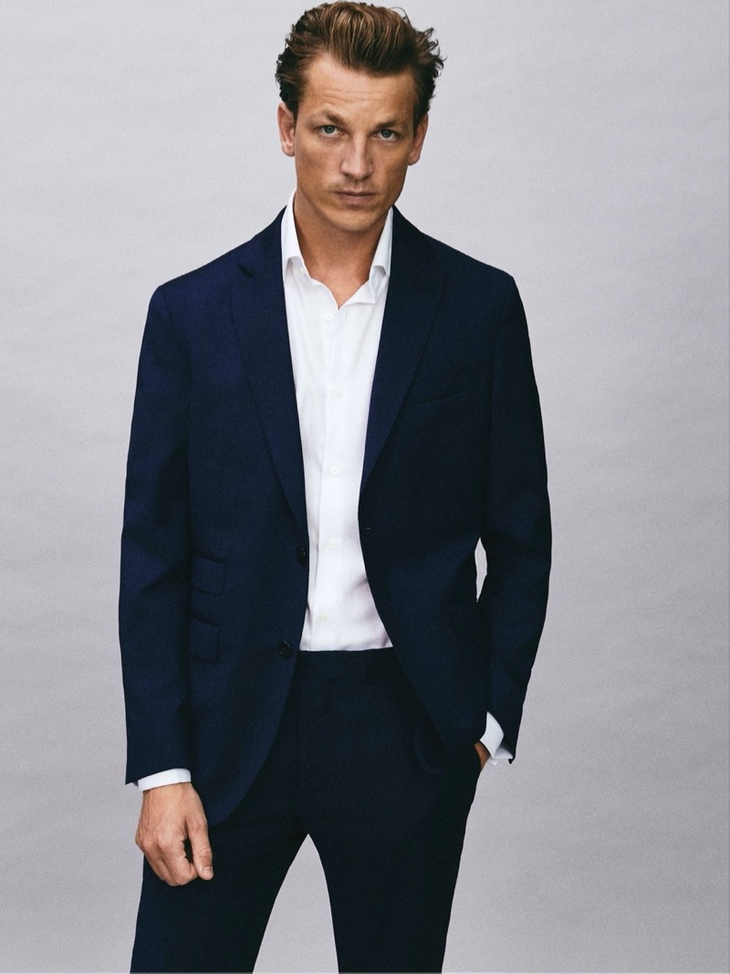 Embracing a sartorial flair, Hugo Sauzay wears a Massimo Dutti slim fit super 120's wool textured weave blazer. » Massimo Dutti Rounds Up Its Suits for a Sartorial Affair Embracing a sartorial flair, Hugo Sauzay wears a Massimo Dutti slim fit super 120's wool textured weave blazer.