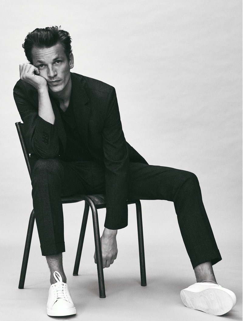 Hugo Sauzay dons Massimo Dutti's washable 100% super 120's wool slim fit houndstooth suit. » Massimo Dutti Rounds Up Its Suits for a Sartorial Affair Hugo Sauzay dons Massimo Dutti's washable 100% super 120's wool slim fit houndstooth suit.