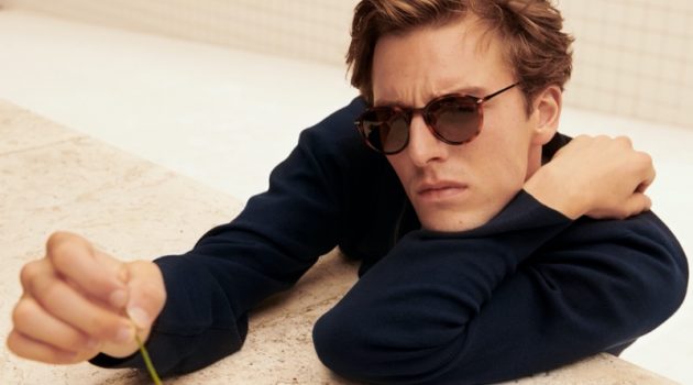 Quentin Demeester fronts a new stylish outing from Massimo Dutti.