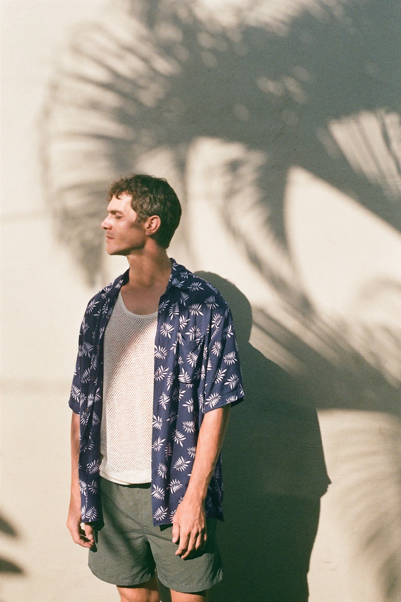 Basking in the sun, Vincent Lacrocq models a leaf print shirt from Zara. » Vincent Travels to Bali with Zara for Summer Holiday Basking in the sun, Vincent Lacrocq models a leaf print shirt from Zara.