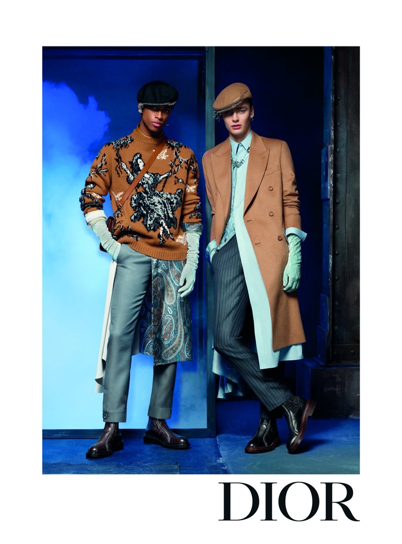 Jecardi Sykes and Patrick Waldron make a case for brown in stylish looks for Dior Men's winter 2020 campaign. » Dior Men Goes Couture Punk for Winter '20 Campaign Jecardi Sykes and Patrick Waldron make a case for brown in stylish looks for Dior Men's winter 2020 campaign.