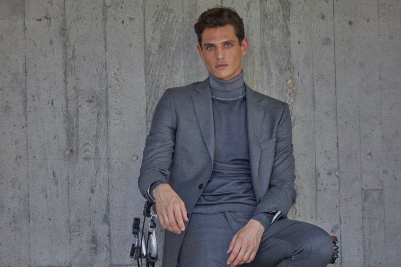 Embracing shades of grey, Pau Ramis dons a covetable look from Roberto Verino's fall-winter 2020 collection. » Pau Suits Up in Sharp Fall Looks for Roberto Verino Embracing shades of grey, Pau Ramis dons a covetable look from Roberto Verino's fall-winter 2020 collection.