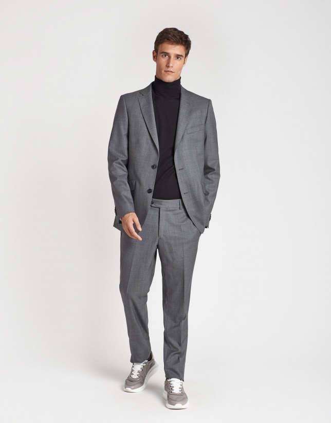 Pau Suits Up in Sharp Fall Looks for Roberto Verino