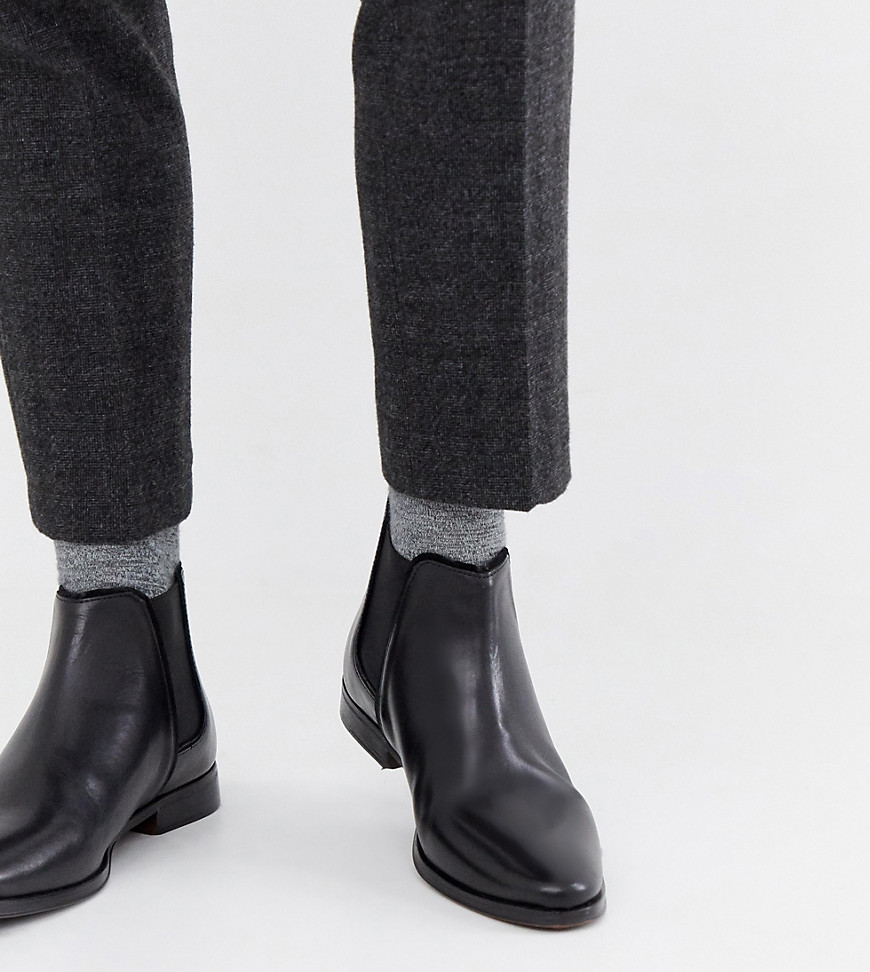 ASOS DESIGN Wide Fit chelsea boots in 