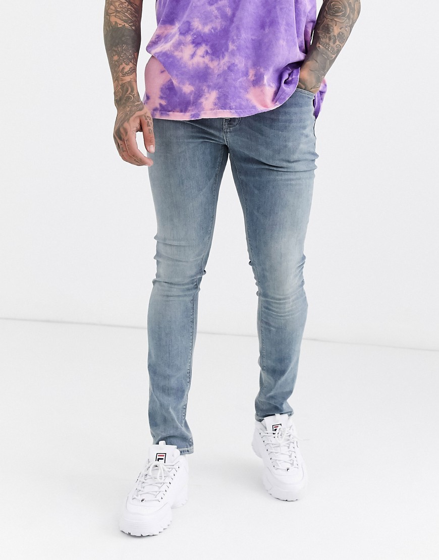 very skinny jeans