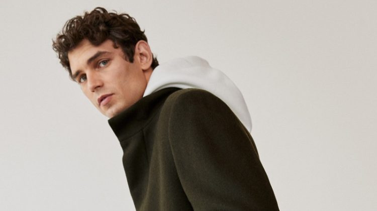 Arthur Models New Mango Essentials