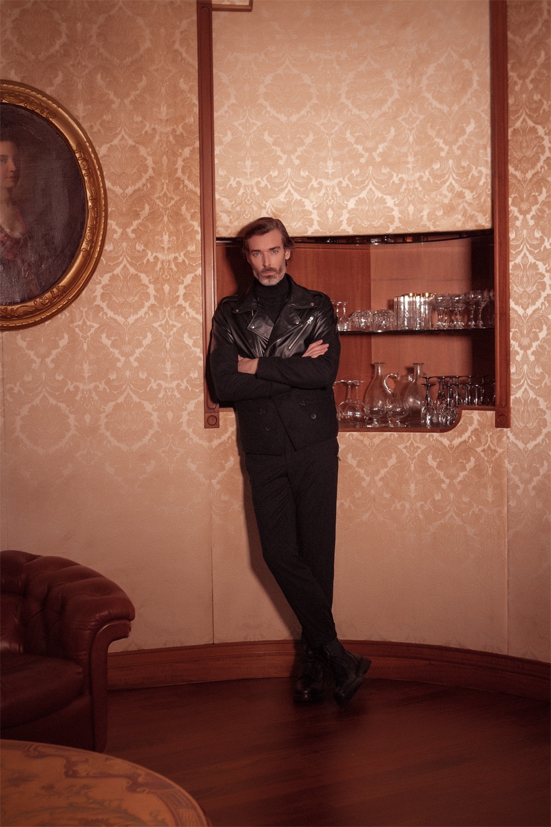 Richard Inspires in Classics for Besilent Fall '20 Campaign