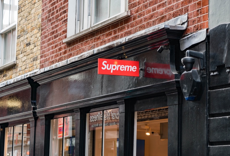 London Supreme Storefront Logo