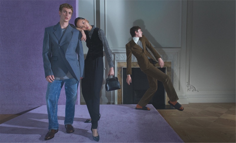 » Anders, Robbi & King Embrace Glamorous Holiday Style for MatchesFashion MatchesFashion 2020 Editorial Dress Up at Home 001
