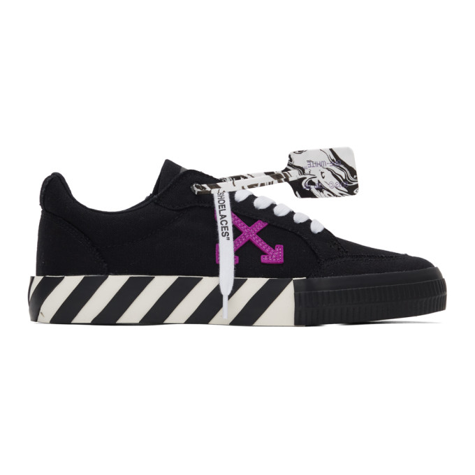 black & white low vulcanized sneakers